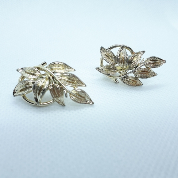 Coro Jewelry - Vintage Coro clip on earrings